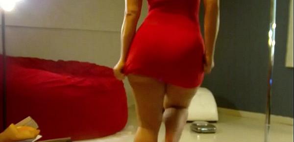  Phat ass in red dress (virgoperidot)